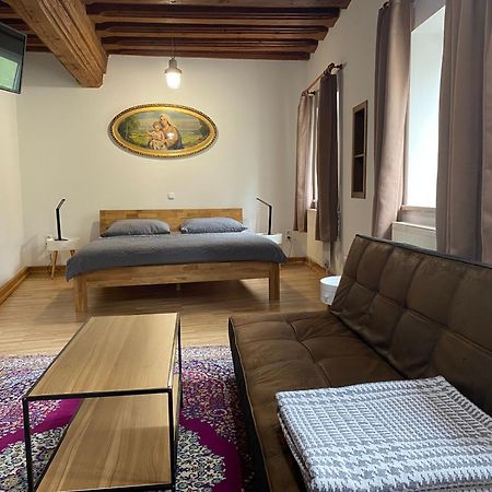 Apartment In Historic Town House Gmunden Eksteriør bilde