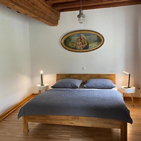 Apartment In Historic Town House Gmunden Eksteriør bilde